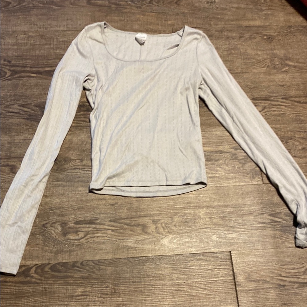 Elegant Gray Long Sleeve Pj Top.